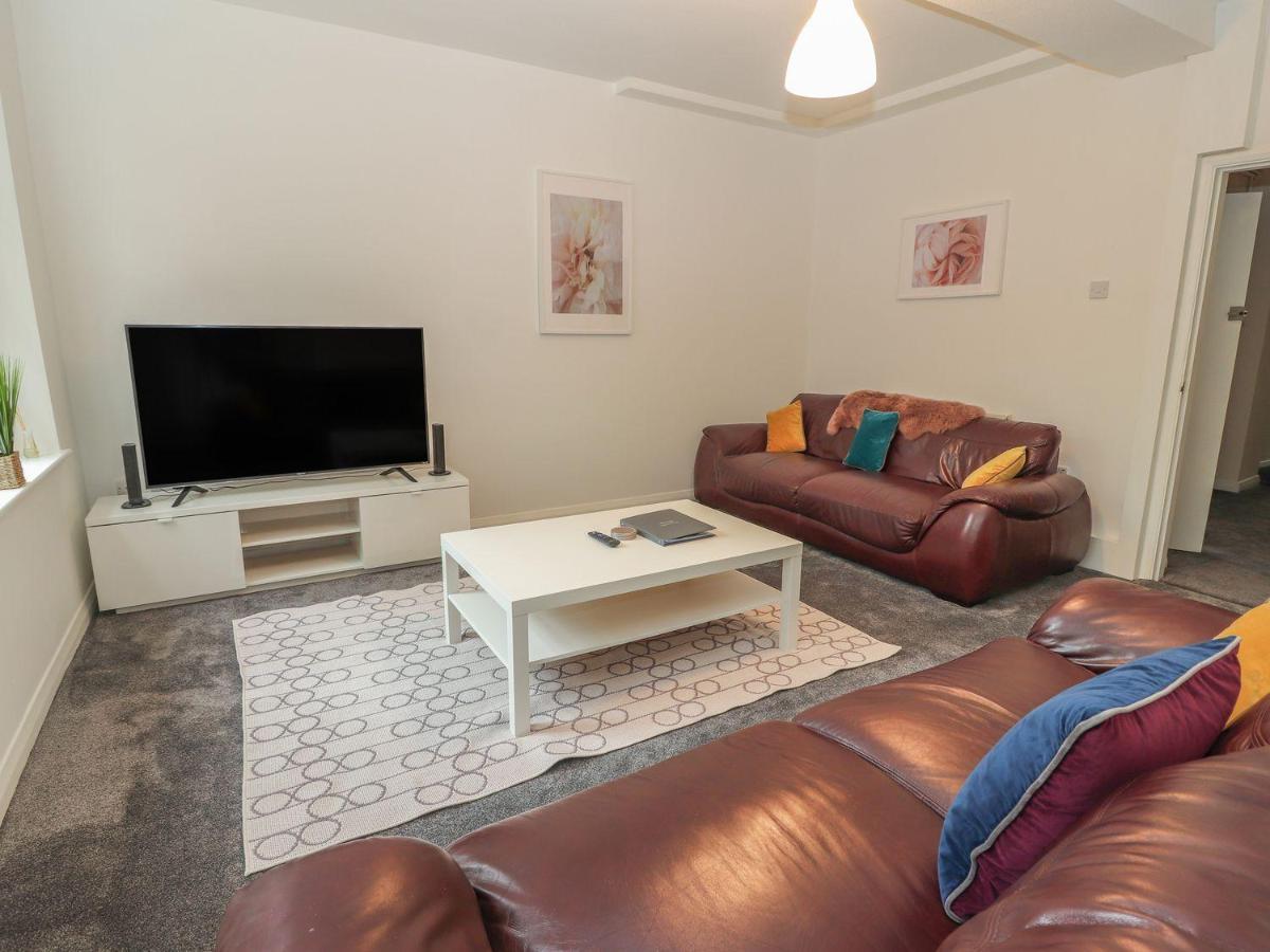 Memorial Building Apartman Ruthin Kültér fotó