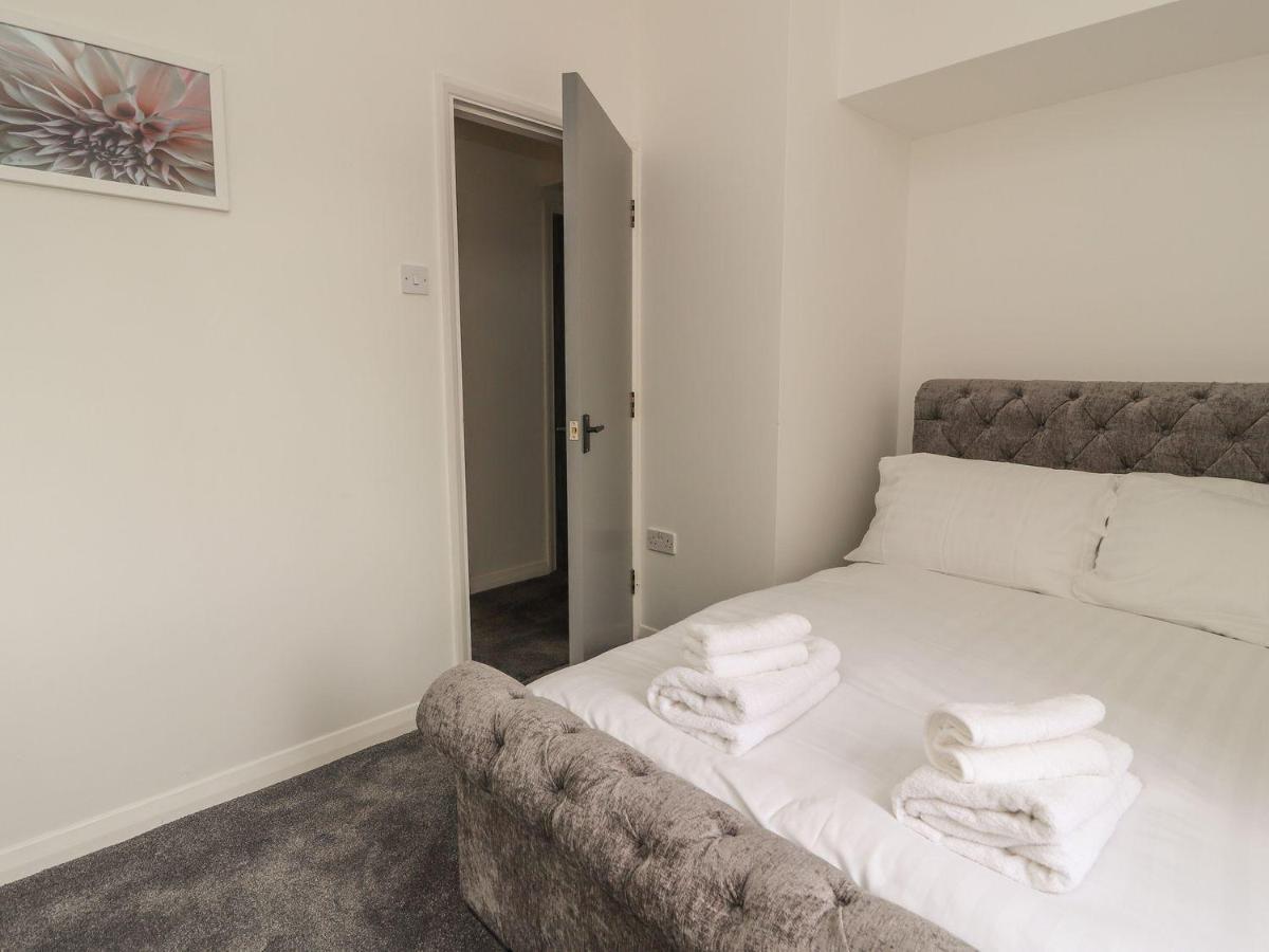 Memorial Building Apartman Ruthin Kültér fotó