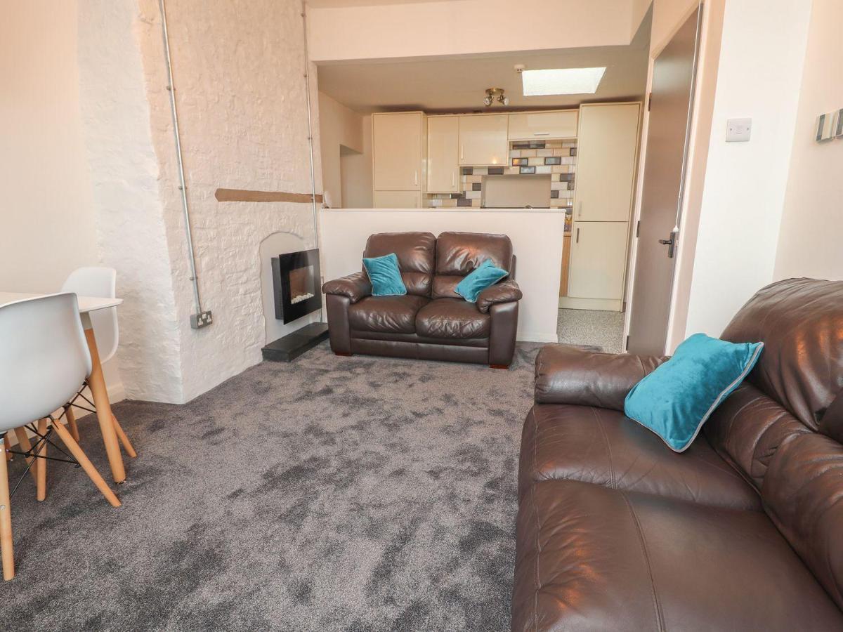 Memorial Building Apartman Ruthin Kültér fotó