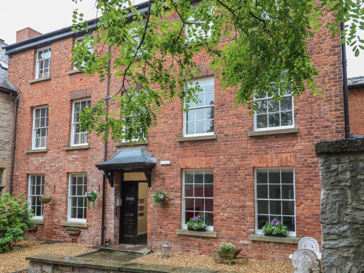 Memorial Building Apartman Ruthin Kültér fotó