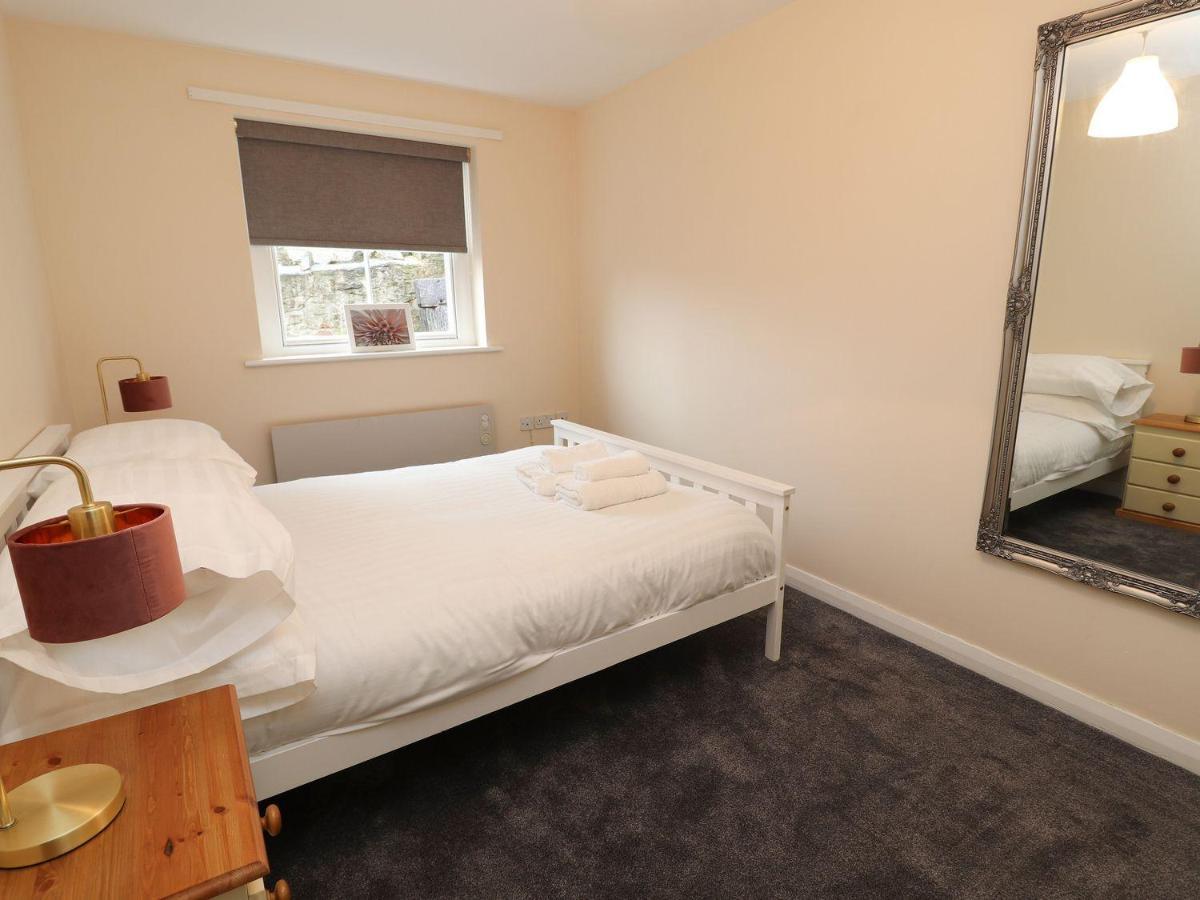 Memorial Building Apartman Ruthin Kültér fotó
