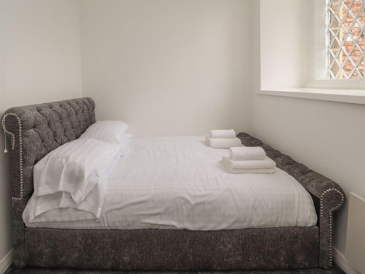 Memorial Building Apartman Ruthin Kültér fotó