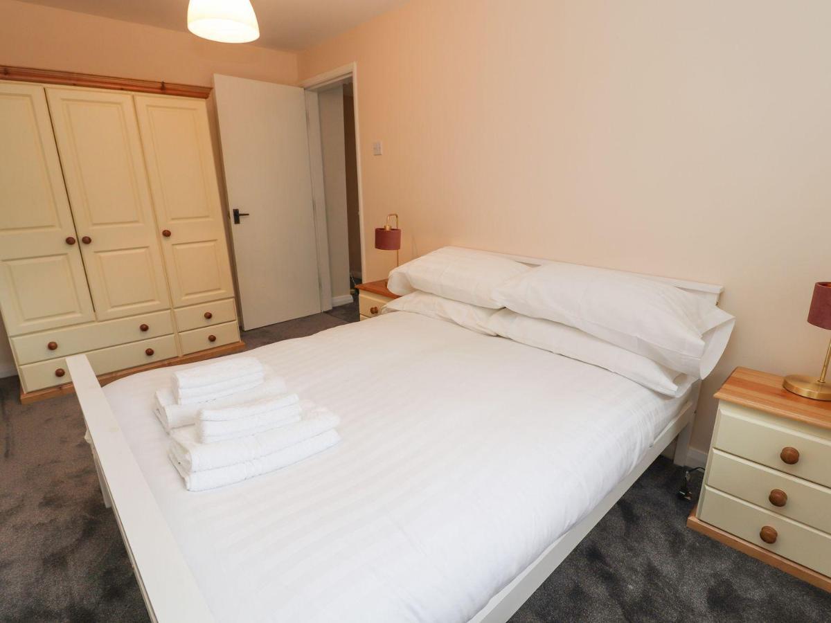Memorial Building Apartman Ruthin Kültér fotó